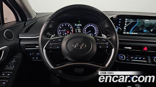 Hyundai Sonata 2022 — ფოტო 13/20