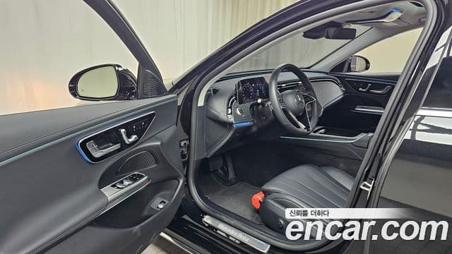 Mercedes-Benz E-Class 2025 — ფოტო 10/20