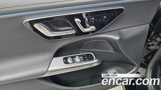 Mercedes-Benz E-Class 2025 — ფოტო 19/20