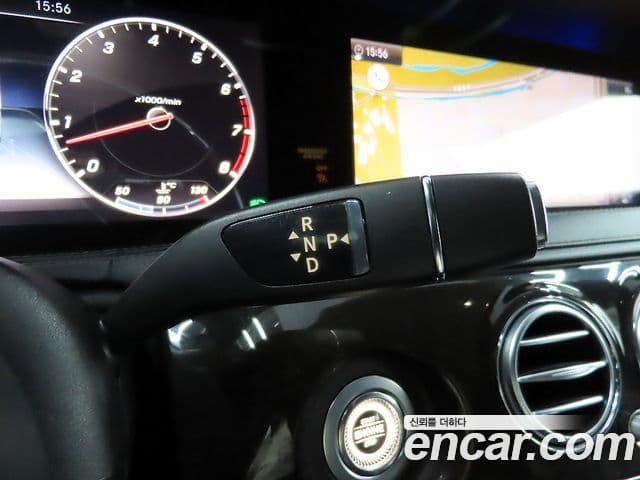 Mercedes-Benz S-Class 2018 — ფოტო 16/20