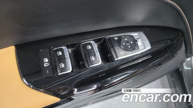 Kia K5 2021 — ფოტო 14/20