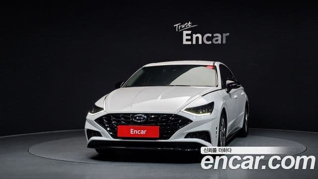 Hyundai Sonata Hybrid 2021 — Photo 13/30