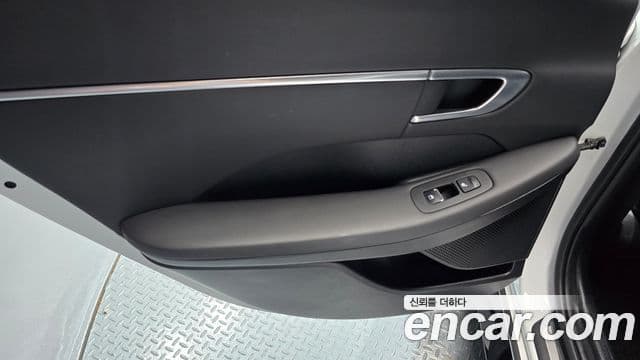 Hyundai Sonata Hybrid 2021 — Photo 20/30