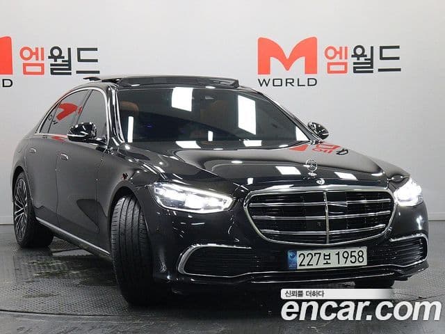 Mercedes-Benz S-Class 2023 — Фото 1/20