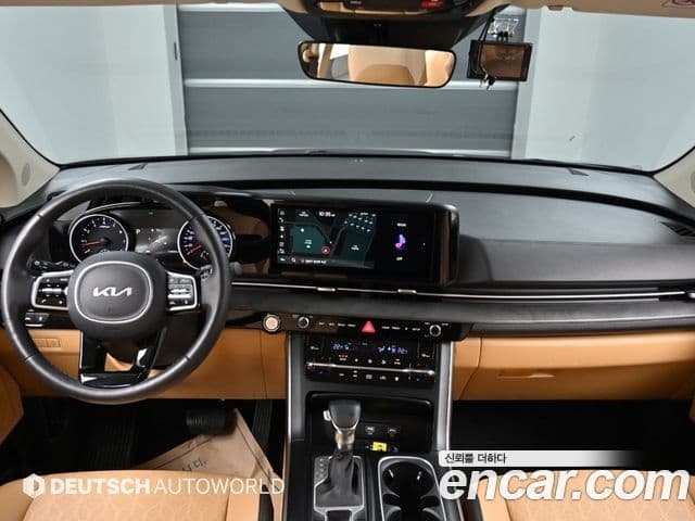 Kia Carnival 2022 — ფოტო 6/20