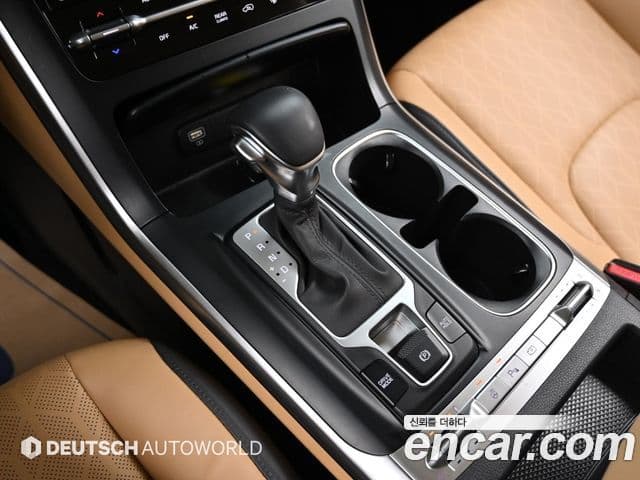 Kia Carnival 2022 — ფოტო 8/20