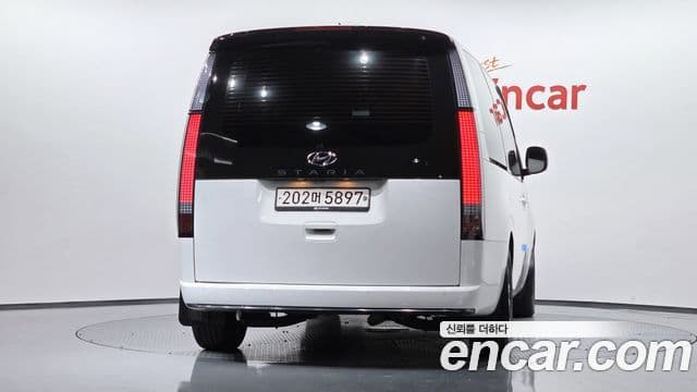 Hyundai Staria 2024 — ფოტო 4/20
