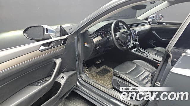 Volkswagen Arteon 2019 — ფოტო 10/20