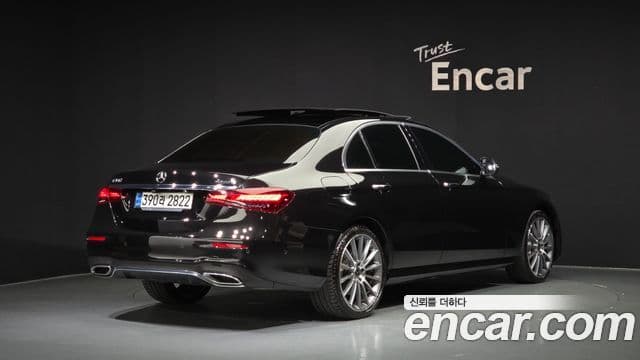 Mercedes-Benz E-Class 2021 — Фото 2/20