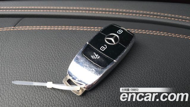Mercedes-Benz E-Class 2021 — Фото 16/20