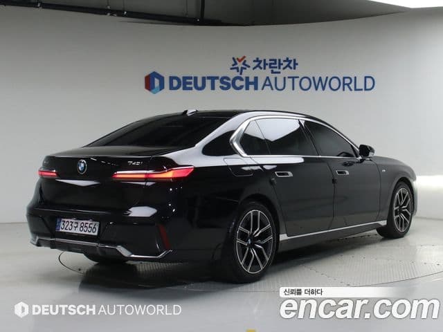 BMW 7 Series 2025 — Photo 12/20