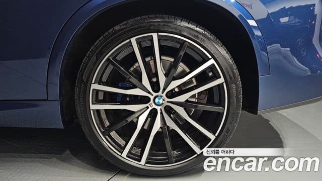 BMW X5 2019 — Photo 27/34