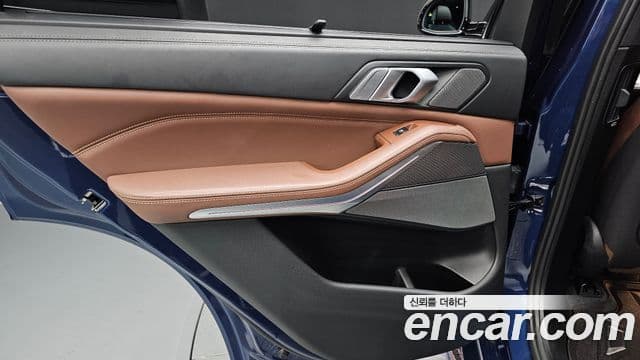 BMW X5 2019 — Photo 13/34