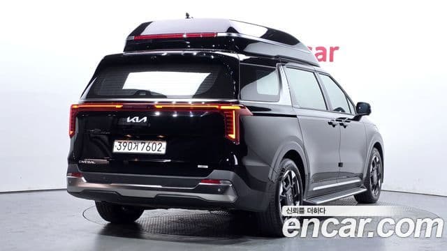 Kia Carnival 2024 — ფოტო 2/20
