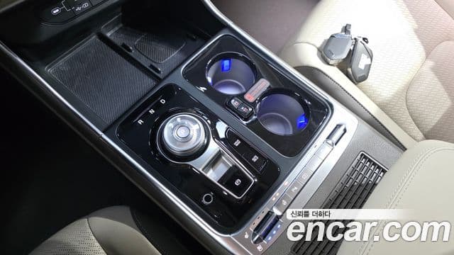 Kia Carnival 2024 — ფოტო 9/20