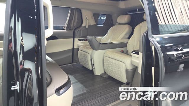 Kia Carnival 2024 — фото 12 из 20