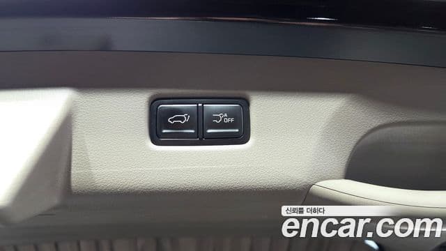 Kia Carnival 2024 — ფოტო 16/20
