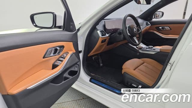 BMW 3 Series 2023 — ფოტო 10/20