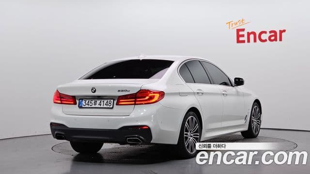 BMW 5 Series 2020 — ფოტო 2/20