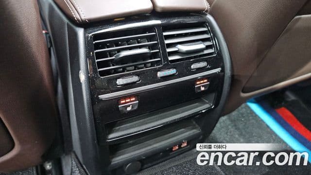 BMW 5 Series 2020 — ფოტო 18/20