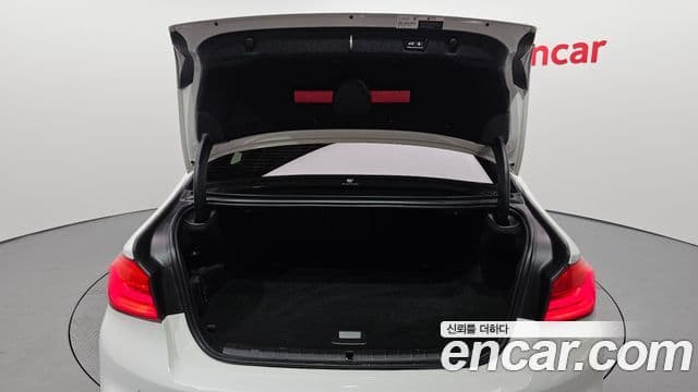 BMW 5 Series 2020 — ფოტო 20/20