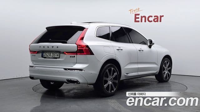 Volvo XC60 2021 — Şəkil 2/20