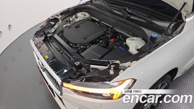 Volvo XC60 2021 — Şəkil 6/20