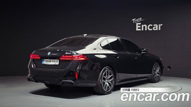BMW 5 Series 2025 — ფოტო 2/20