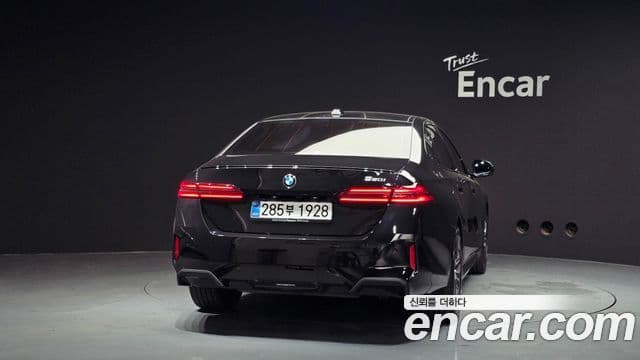 BMW 5 Series 2025 — ფოტო 4/20