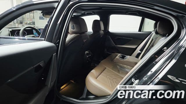 BMW 5 Series 2025 — ფოტო 11/20