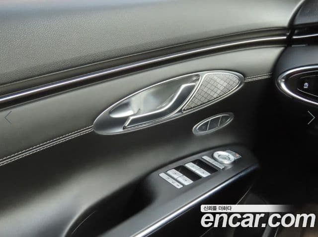 Genesis GV70 2021 — Şəkil 14/20