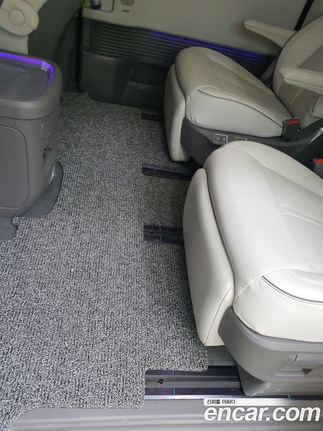 Hyundai Staria 2025 — Şəkil 11/16