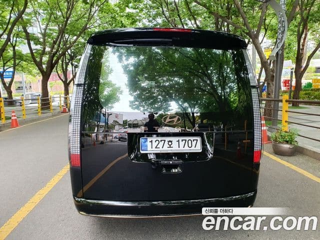 Hyundai Staria 2025 — Şəkil 3/16