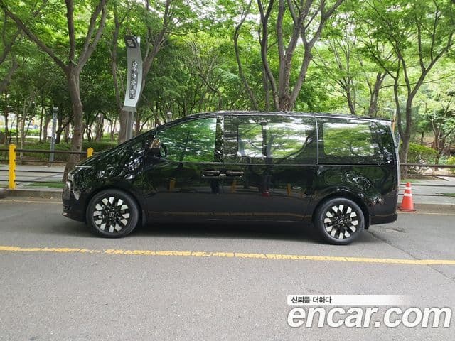 Hyundai Staria 2025 — Şəkil 16/16