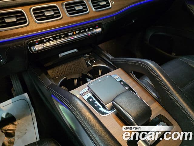 Mercedes-Benz GLE-Class 2019 — Şəkil 17/20