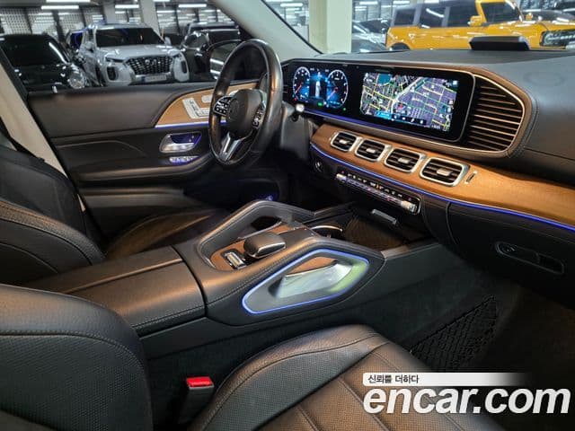 Mercedes-Benz GLE-Class 2019 — Şəkil 18/20