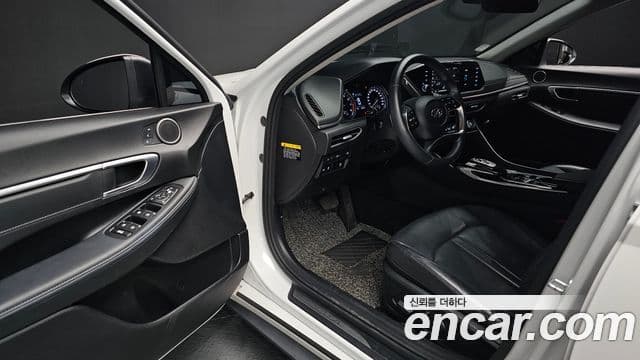 Hyundai Sonata 2019 — ფოტო 11/20