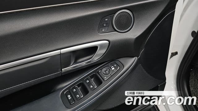 Hyundai Sonata 2019 — ფოტო 17/20