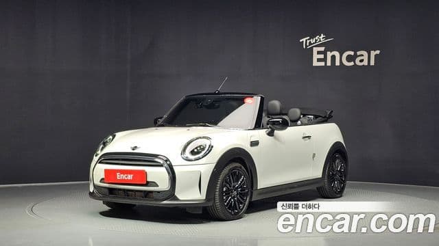 Mini Cooper Convertible 2024 — Фото 1/20