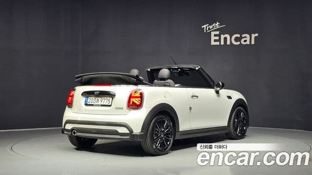 Mini Cooper Convertible 2024 — Фото 2/20