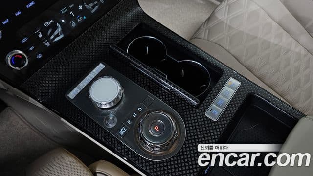 Genesis Electrified G80 2025 — Şəkil 9/20
