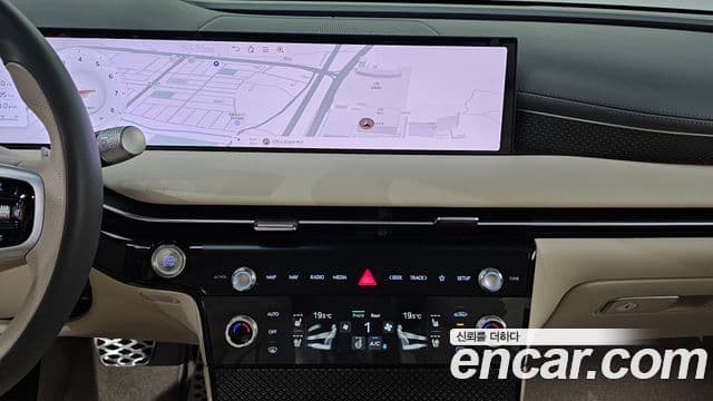 Genesis Electrified G80 2025 — Şəkil 13/20