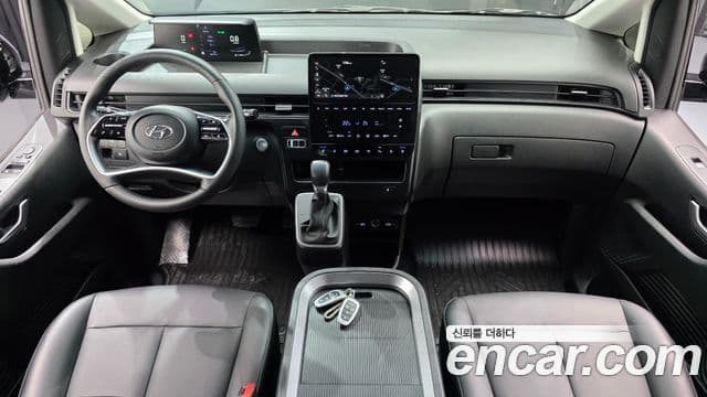 Hyundai Staria 2023 — фото 7 из 20