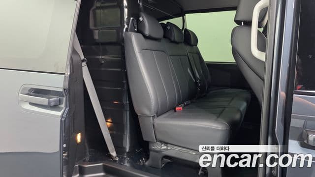 Hyundai Staria 2023 — фото 11 из 20