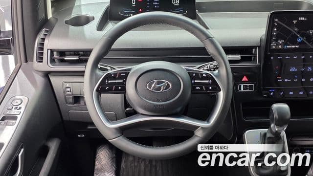 Hyundai Staria 2023 — Şəkil 13/20