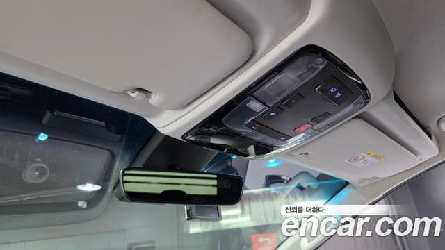 Hyundai Staria 2023 — Photo 29/32
