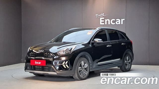 Kia Niro 2021 — Фото 1/20