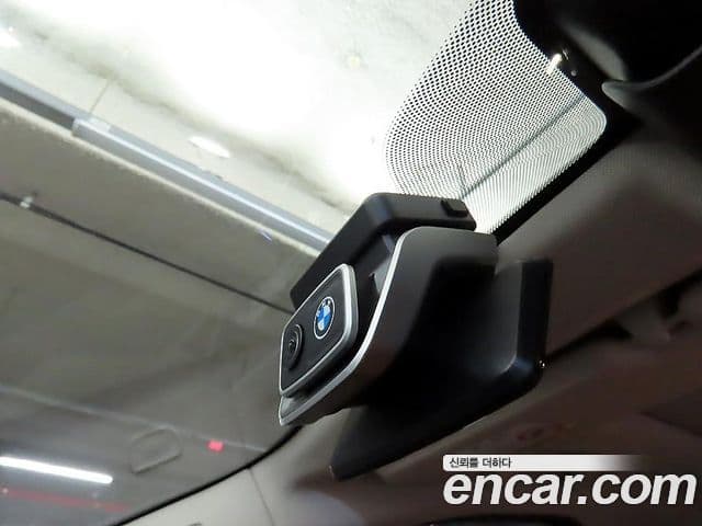 BMW 3 Series 2025 — Фото 14/20