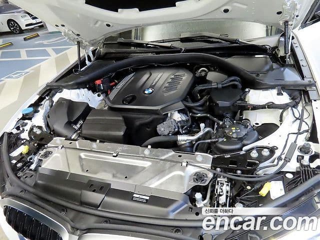 BMW 3 Series 2025 — Фото 18/20