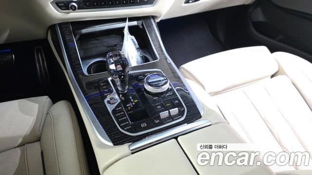 BMW X7 2021 — Photo 12/20